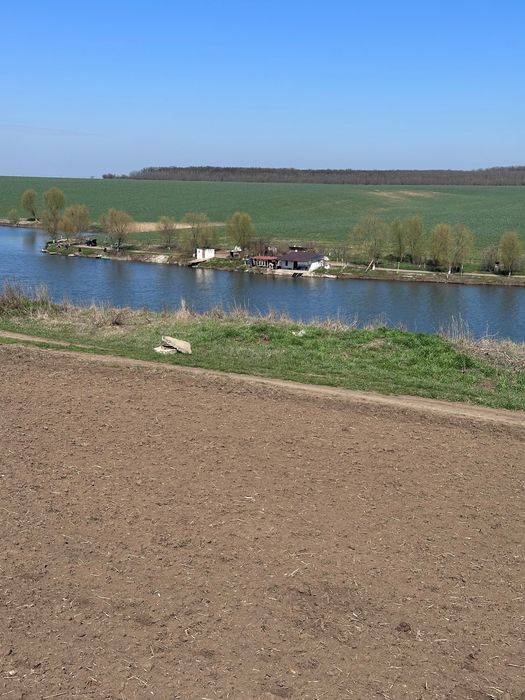 Teren  intravilan construibil la lacul Fundulea