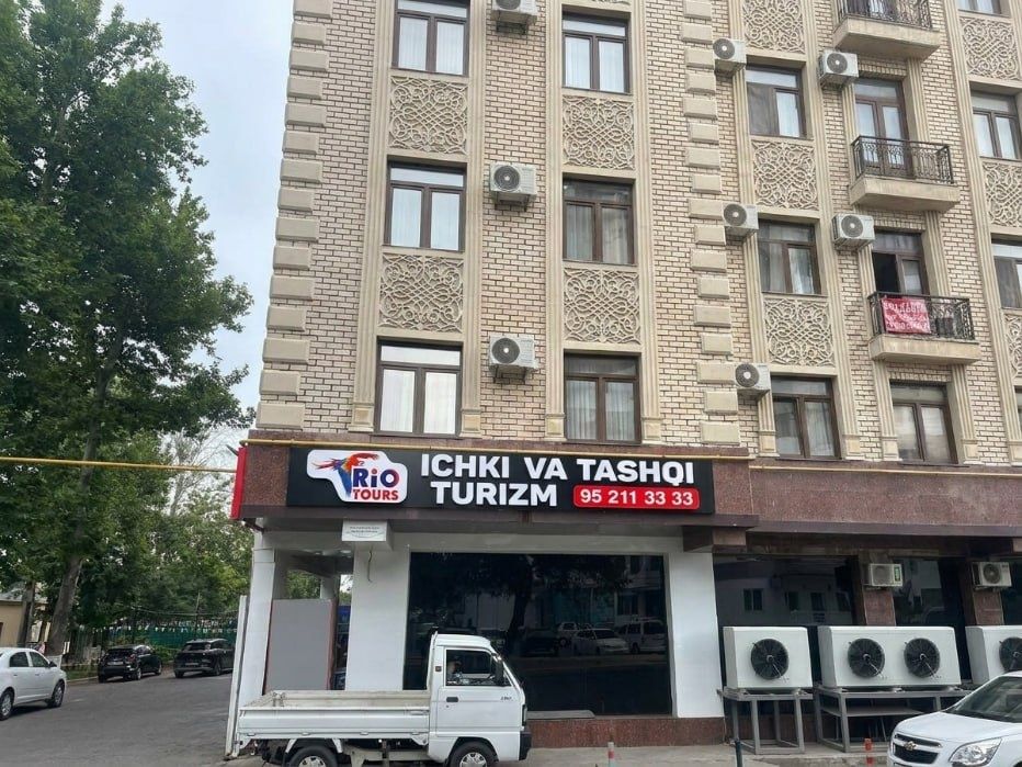 Tashqi reklama Bukva Banner Neon Tumanka Orakal