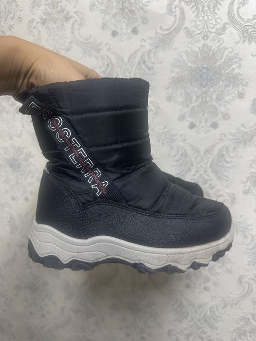 Зимняя обувь для мальчика (29р)