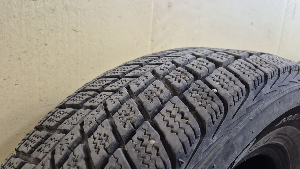 Зимние шины Roadstone