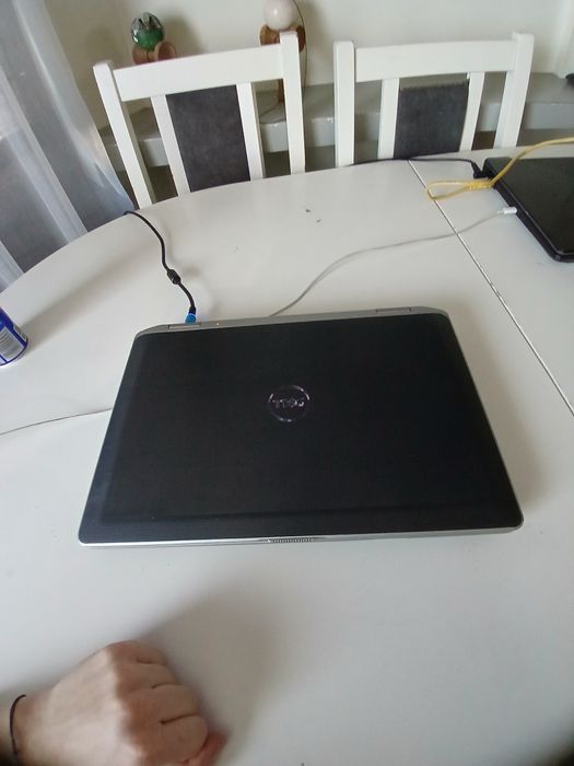 Vând 3 laptop  model  samsung rv720  dell latitude e6430  lenovo g580