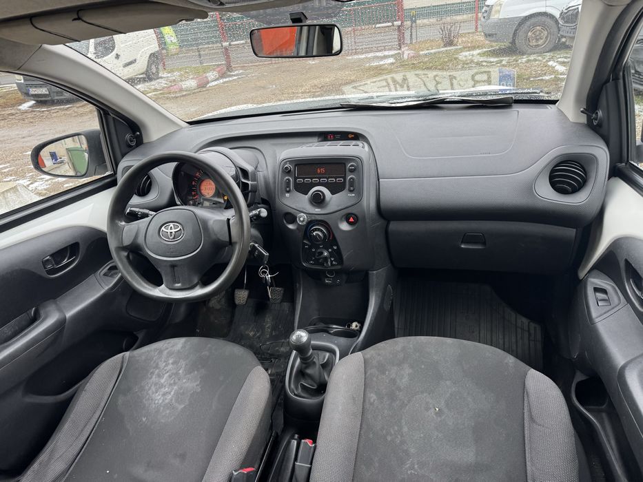 Dezmembrez Toyota Aygo 2015-2022 1.0 benzina motor 1KR