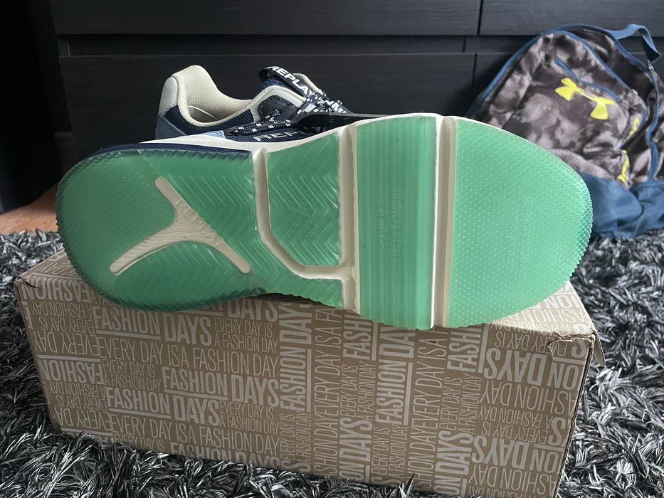 Adidasi eleganti , de buna calitate - Replay - marimea 43