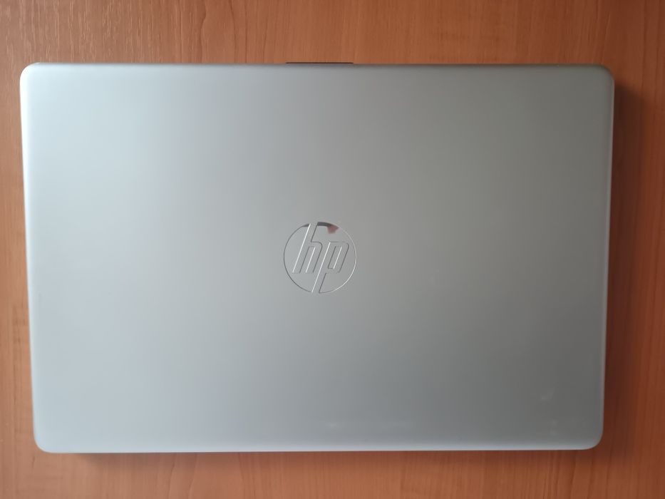 „HP i7 Gen11 / 16GB / SSD 1TB / baterie foarte bună”