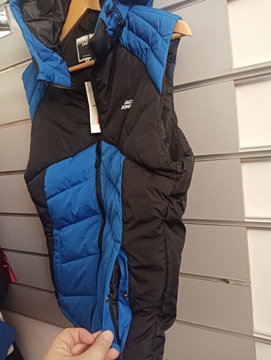 Мъжка грейка с качулка Jack & Jones S , L нова елек