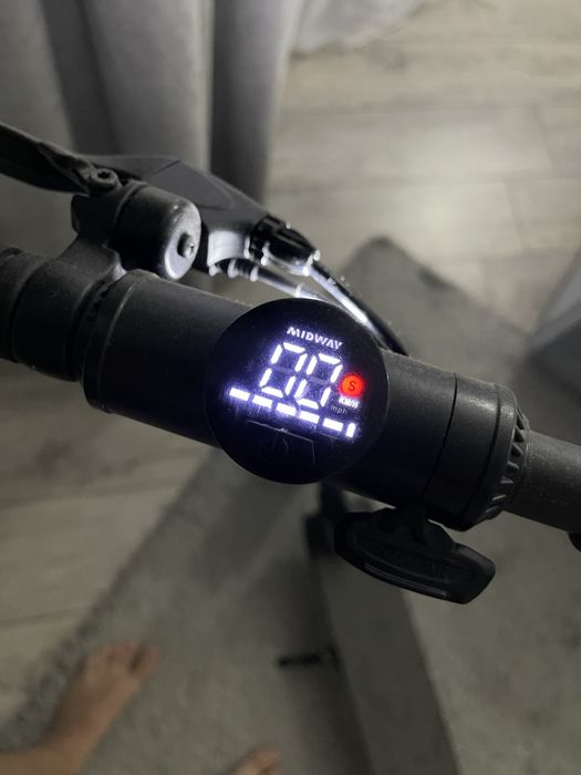 Продам электросамокат