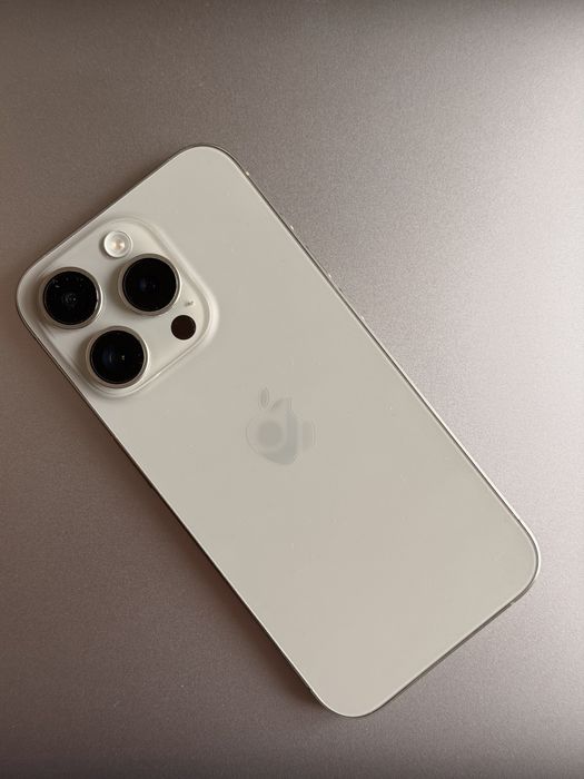 iPhone 15 Pro 128 GB Natural Titanium като нов