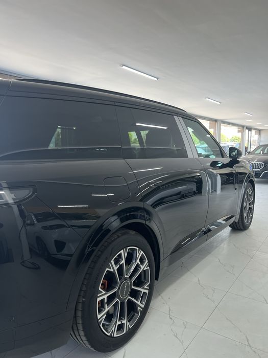 Lynk & co 900