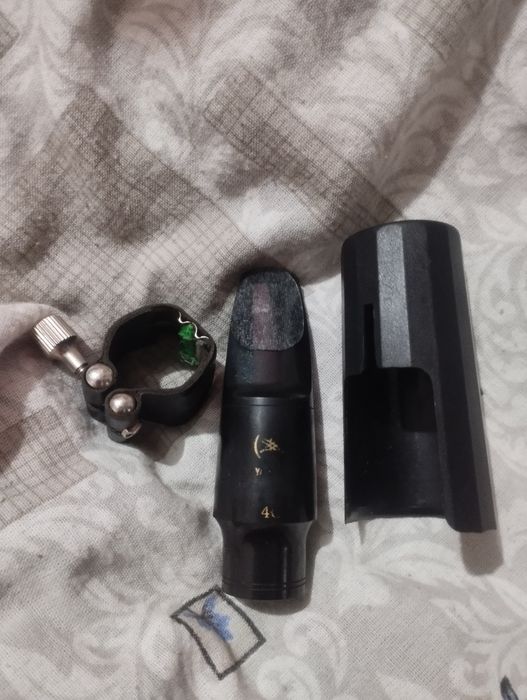 Yamaha C4.  Alto.    Edial mushtug