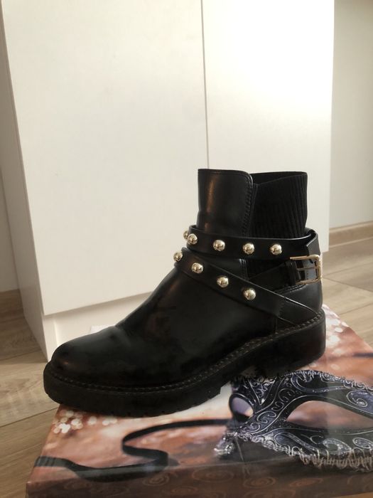 Дамски черни кожени боти STRADIVARIUS