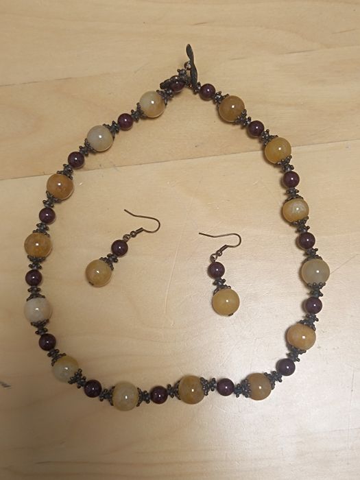 Set bijuterii handmade cu pietre naturale – colier și cercei