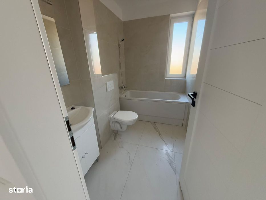 Direct Proprietar  -Apartament Cu Doua Camere Si Tersa De 18 Mp