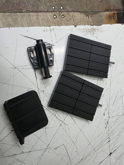 Произвеждам комплект панти за скрит монтаж ревизионен отвор.Ревизия.