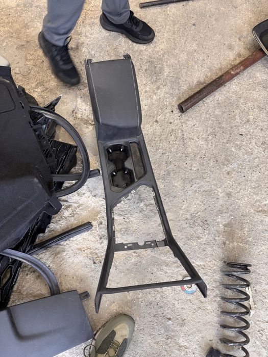 На части 2024 Volkswagen taos , SE