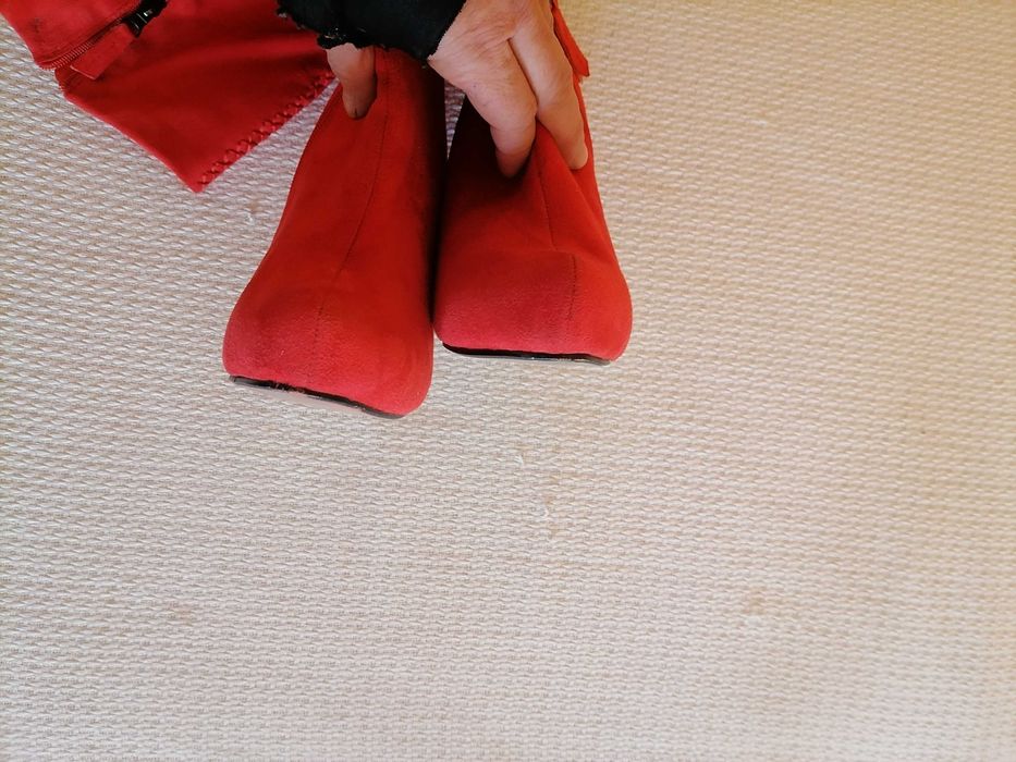 Червени Ботуши 38 и Нови бг Винени нови боти 40 номер
