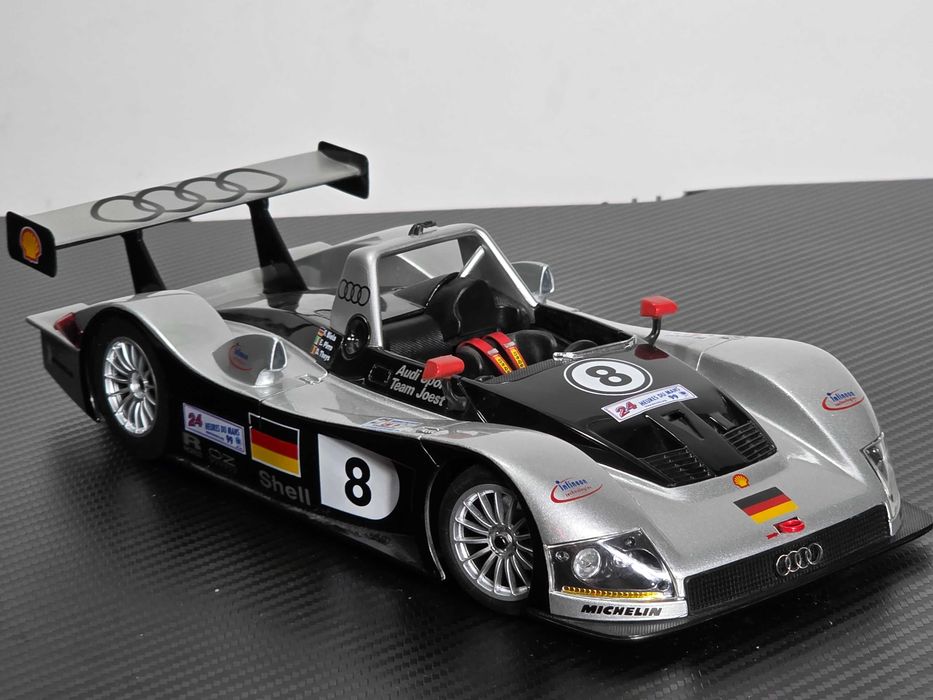 Macheta Auto 1/18 Maisto Audi R8R Le Mans 1999