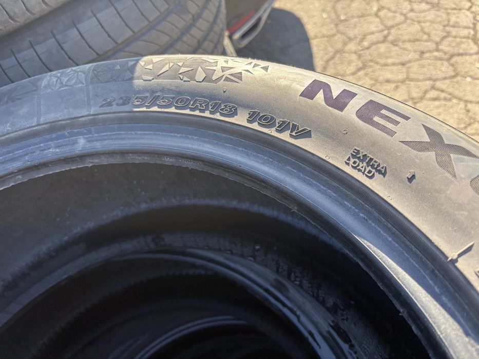 Продавам 4 броя зимни гуми Нексен Nexen 235/50/18