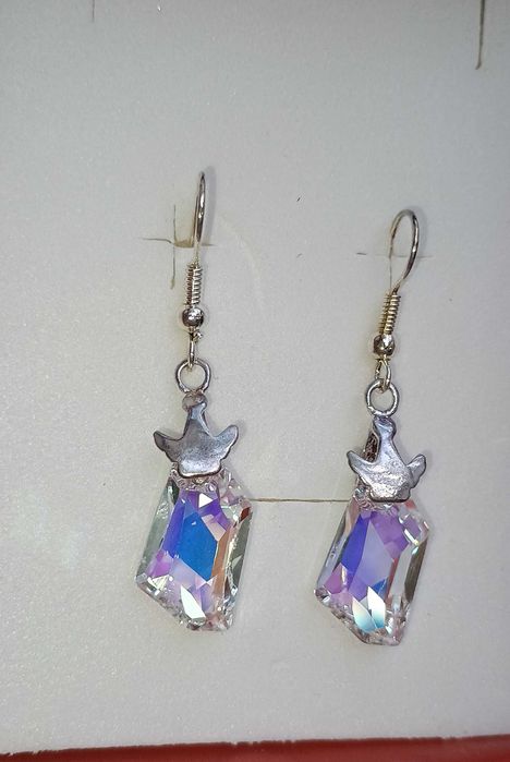 Сребърни обеци със Сваровски кристал.