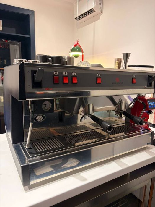 Кофемашина Nuova Simonelli