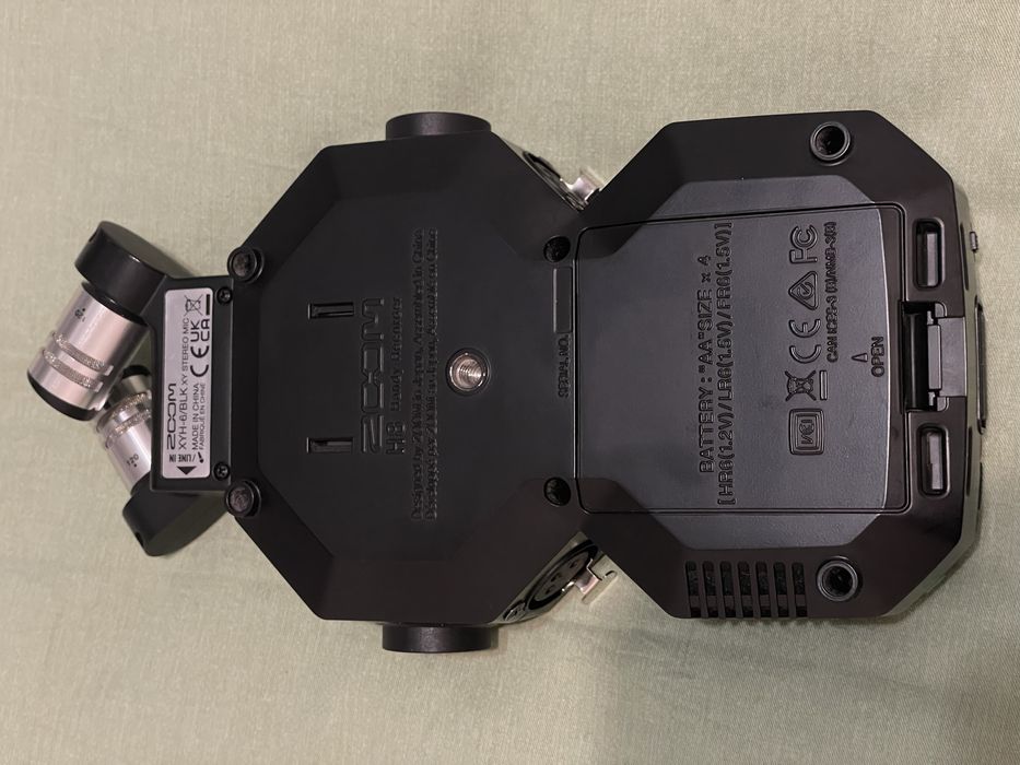 Zoom H8 аудио рекордер