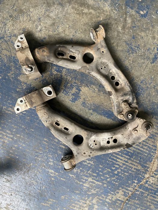 Bascula stanga dreapta passat b7 cc golf 6 tiguan skoda