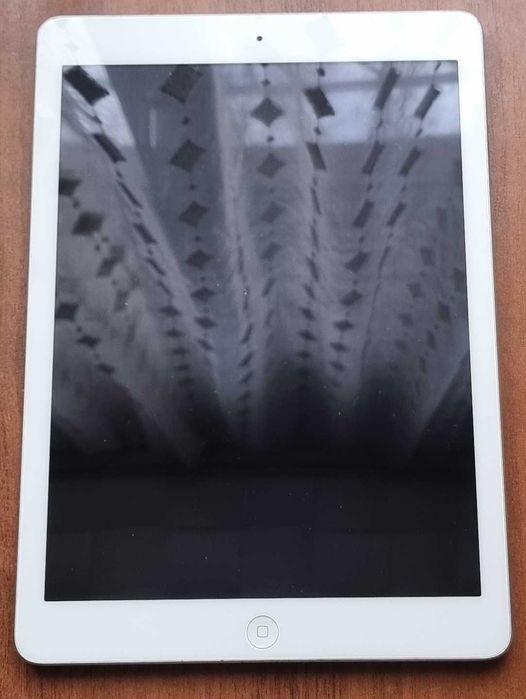 Планшет Apple Ipad air a1474