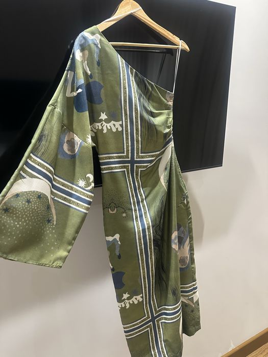 Платье с оригинальным принтом Zara