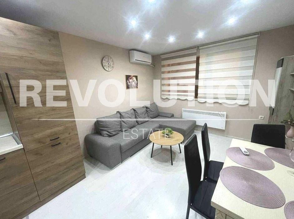 Дава се под наем Тристаен апартамент в Варна, Конфуто - 80 кв.м за 710 € - Снимка #1