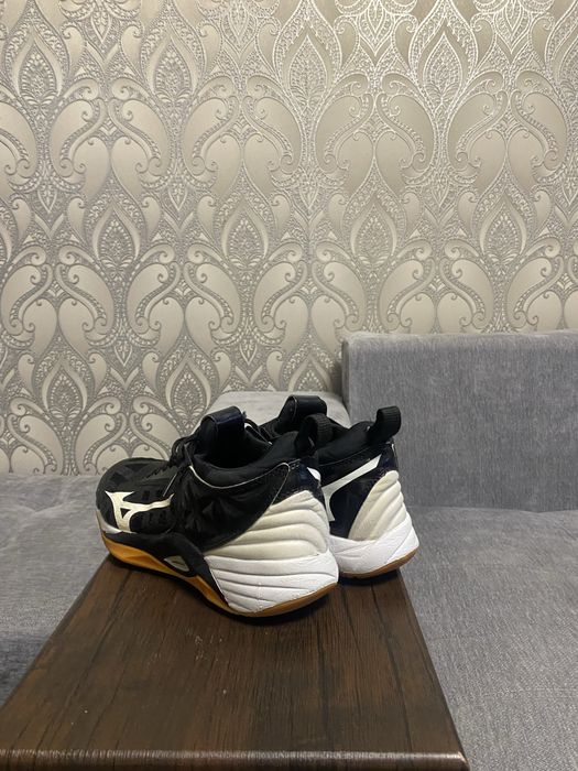 Mizuno кроссовки