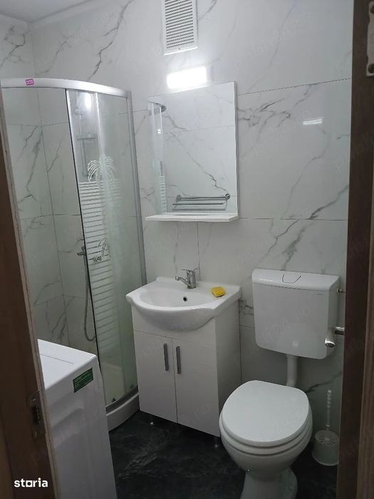 Garsoniera zona girocului Etaj 1 Pret 200 euro