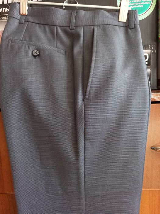 Продам костюм. Дешево.