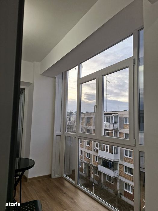 3 camere Banat , RENOVAT  Decomandat / Centrală , preț NEGOCIABIL