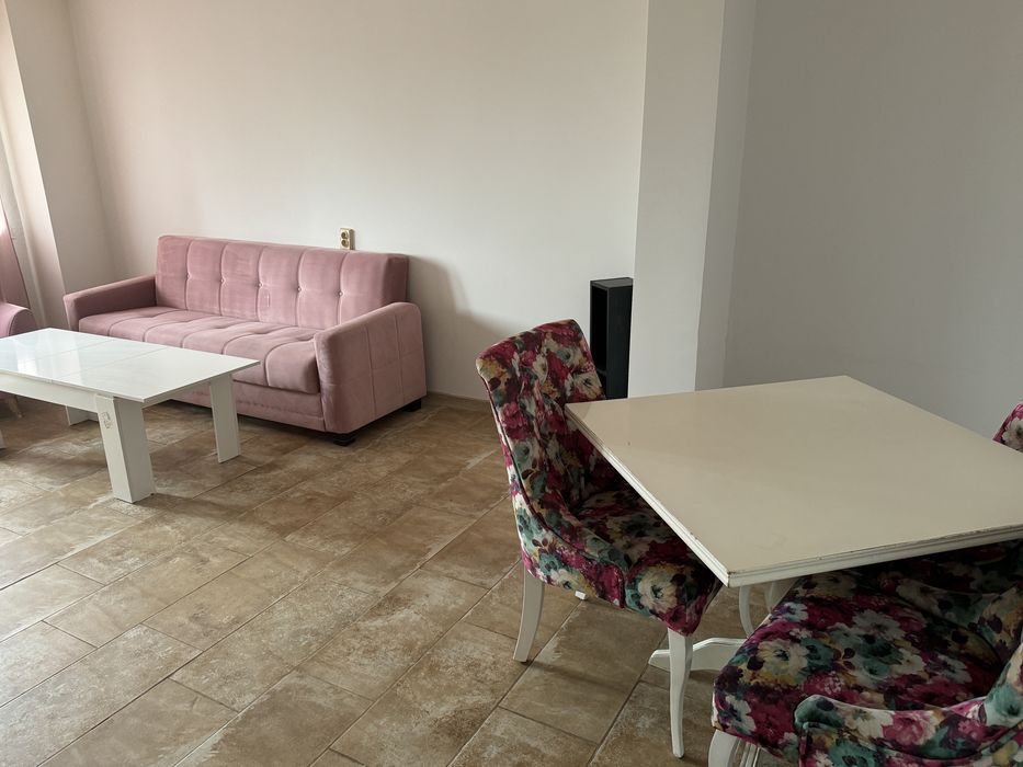 Продава се Двустаен апартамент в Нови пазар - 76 кв.м за 705 €/кв.м - Снимка #1