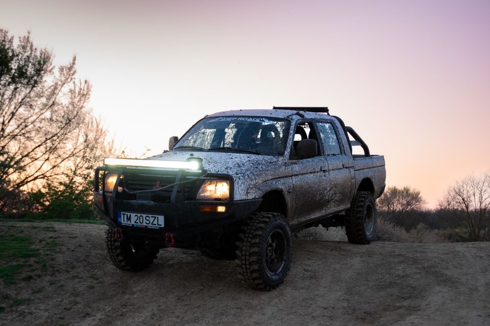 Mitshubishi L200 offroad