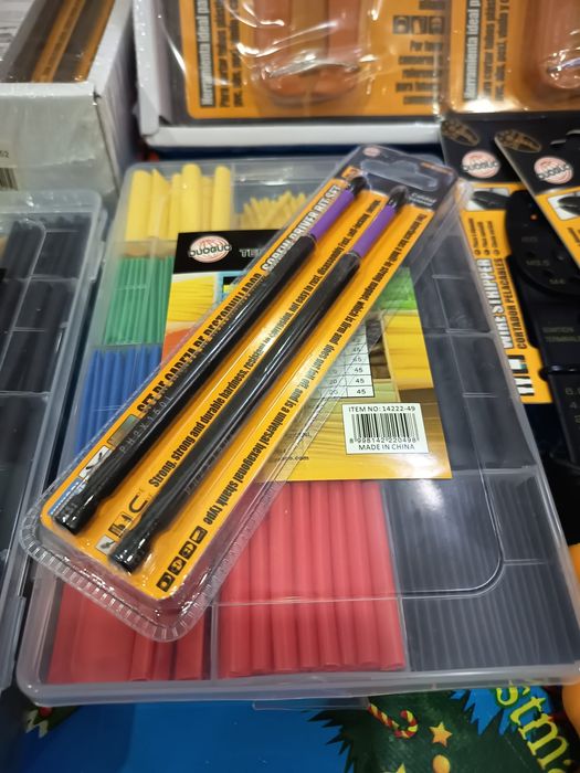 Scule de mână Noi.