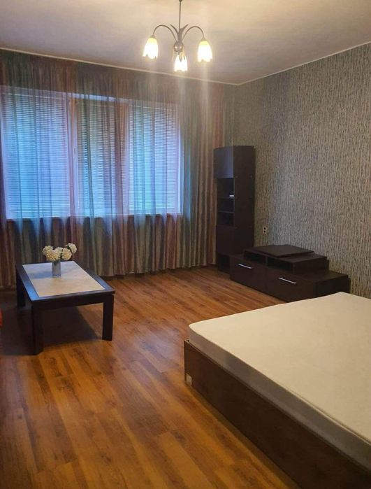 Дава се под наем Етаж от къща в София, Стрелбище - 100 кв.м за 498.27 € - Снимка #1