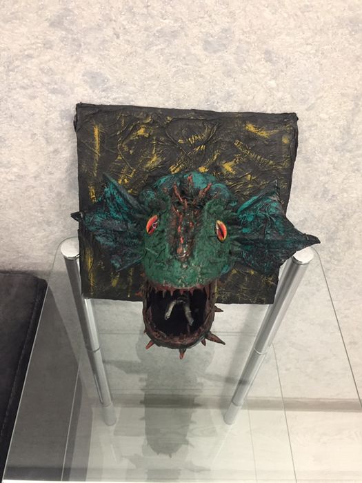 Ръчно изработена глава на дракон