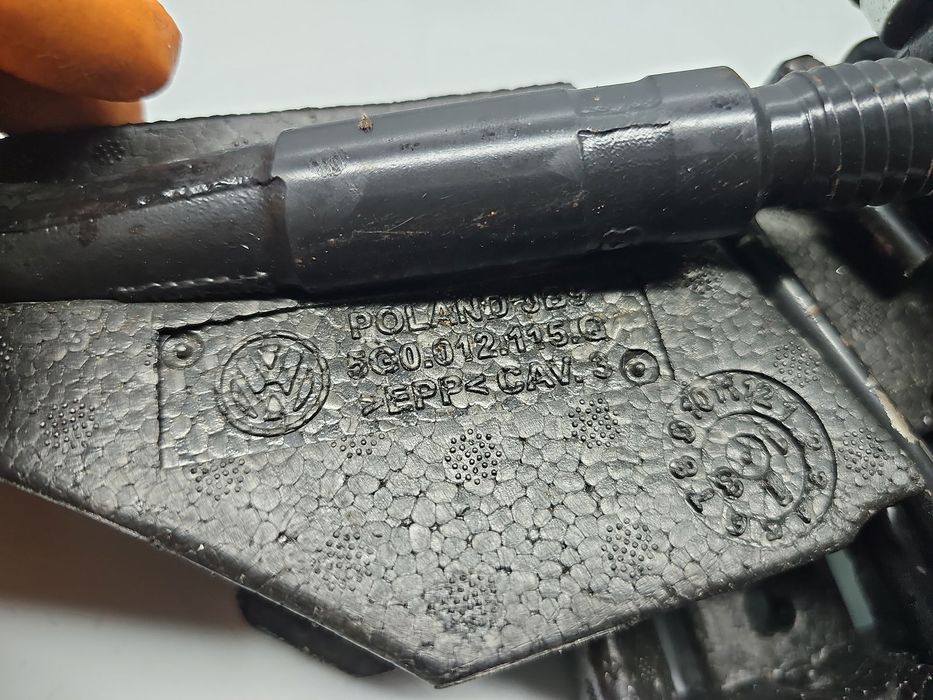 Set cric si cheie Volkswagen Golf 7 (5G) [Fabr 2014-prezent] 5G001211