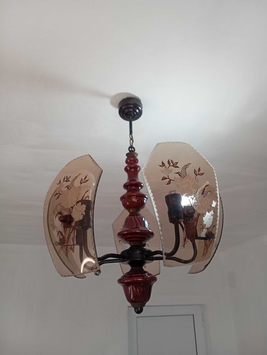 Полилей / осветително тяло