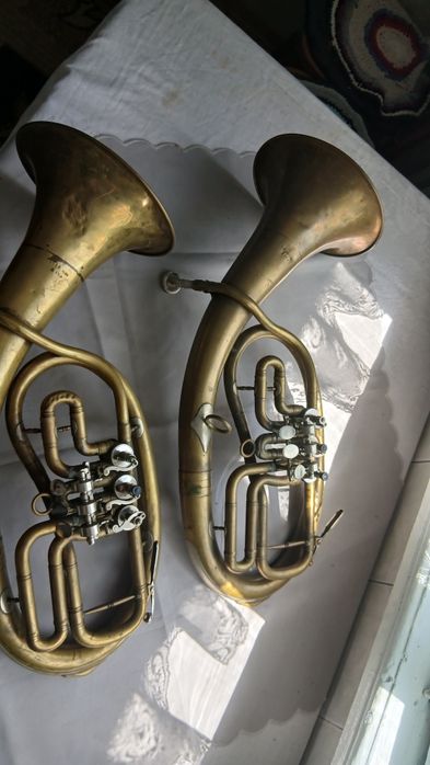Продам духовой инструмент - альт.