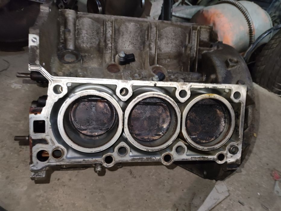 Запчасти Мерседес.