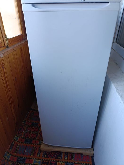 Продам морозильную камеру