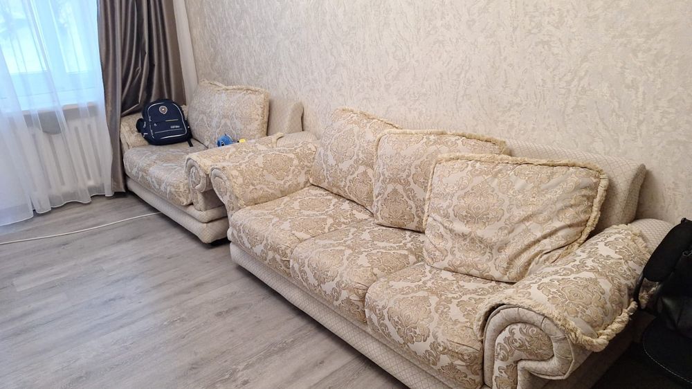 Продаётся мебельный уголок!