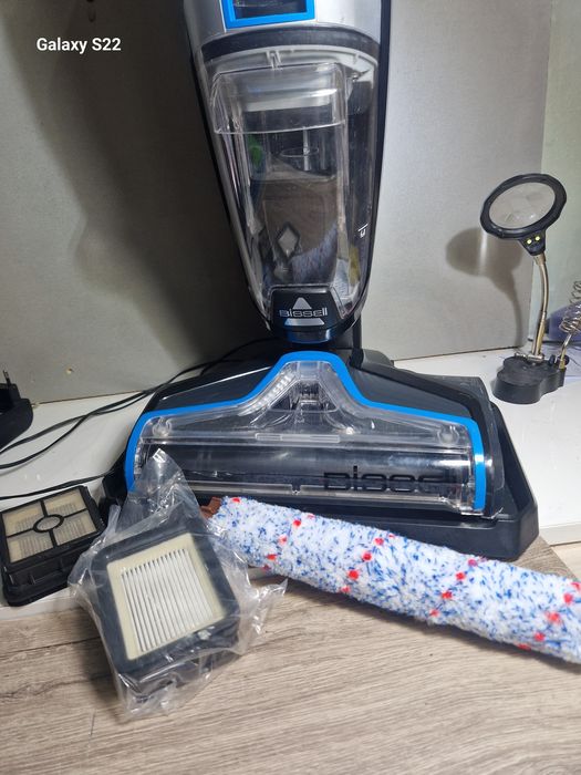 Безкабелна перяща вертикална прахосмукачка Bissell Crosswave 2582N
