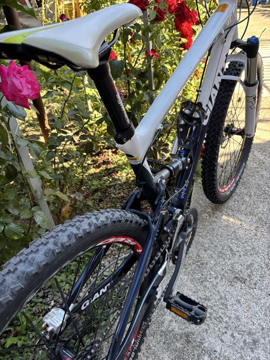 Biciclete Full Suspension Cube Stereo  SI GIANT ANTHEM