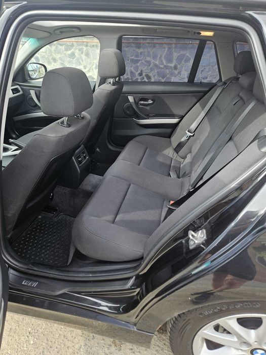 Vind BMW 320d,an2011