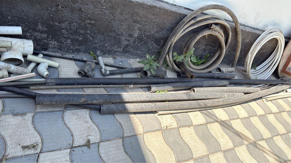 Трубы, шланги черные, знленые