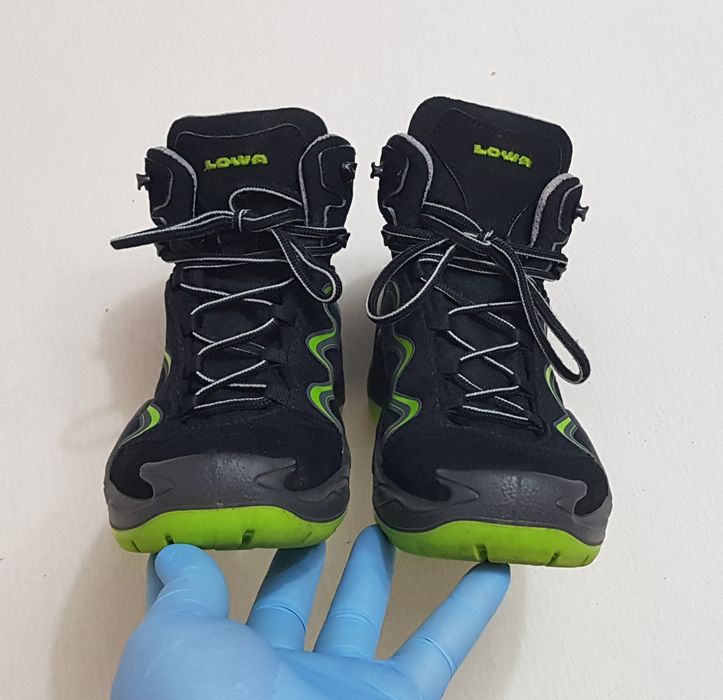 Ghete Lowa Innox Gore Tex Mid negru - verde lime, Nr. 39 EU unisex