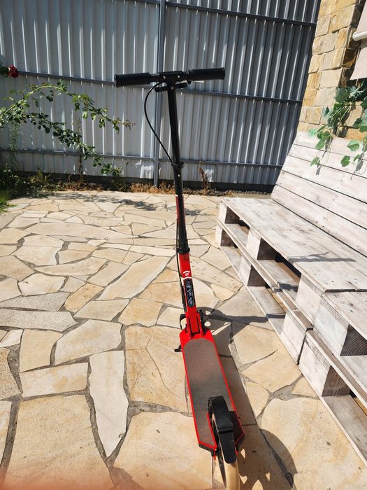 Vând trotineta copii