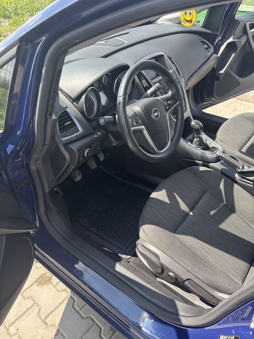 Opel astra j 1.7ecoflex 110cp